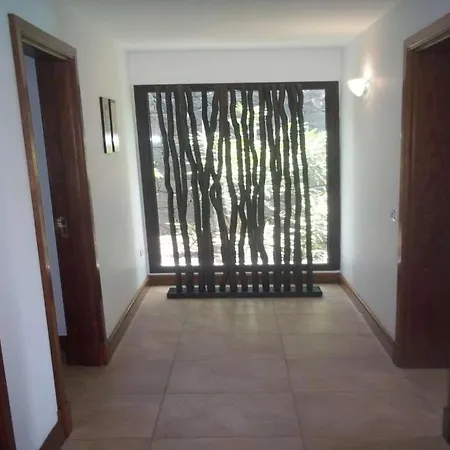 Yaiza Sleeps 6 Pool Wifi Villa *