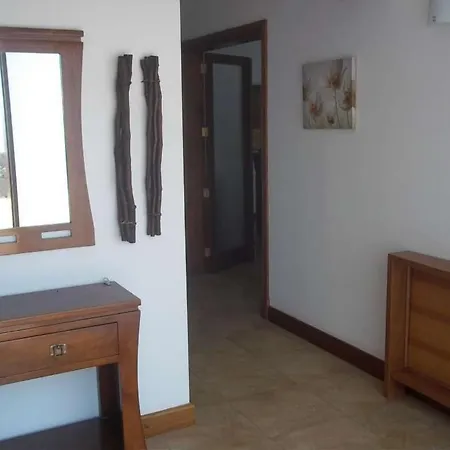 Yaiza Sleeps 6 Pool Wifi Villa *
